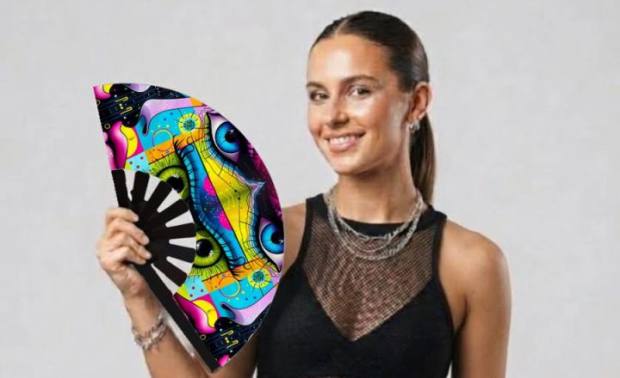 Modelo con el abanico Rostro pop